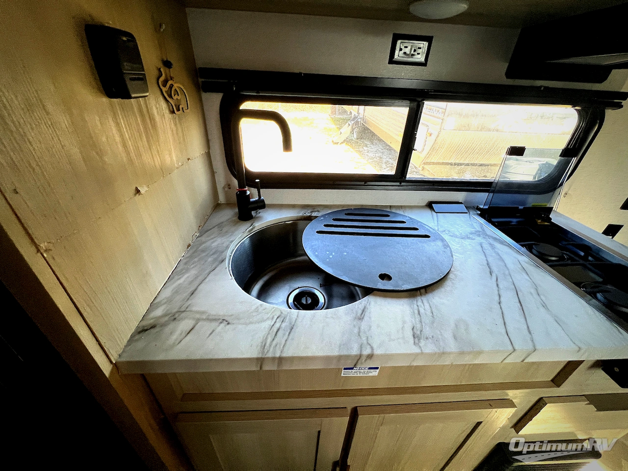 2023 Forest River Salem FSX 179DBK Photo 9