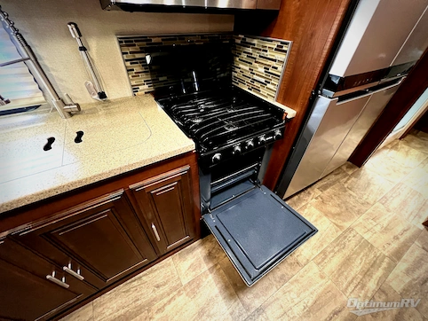 2018 Forest River Georgetown 5 Series 31R5 RV Photo 3