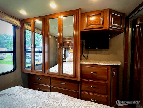 2018 Holiday Rambler Admiral 30U RV Photo 4