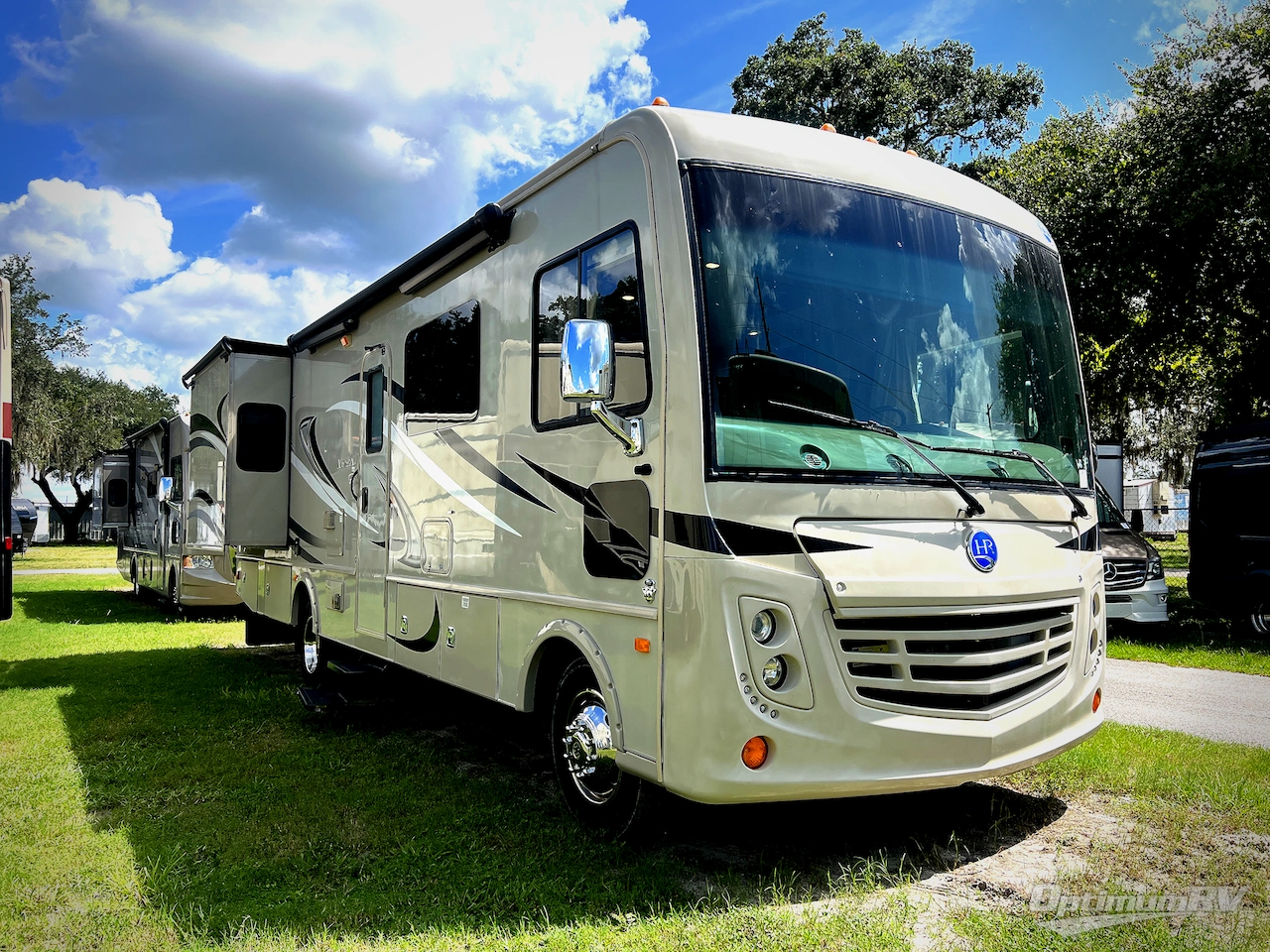 2018 Holiday Rambler Admiral 30U Photo 1
