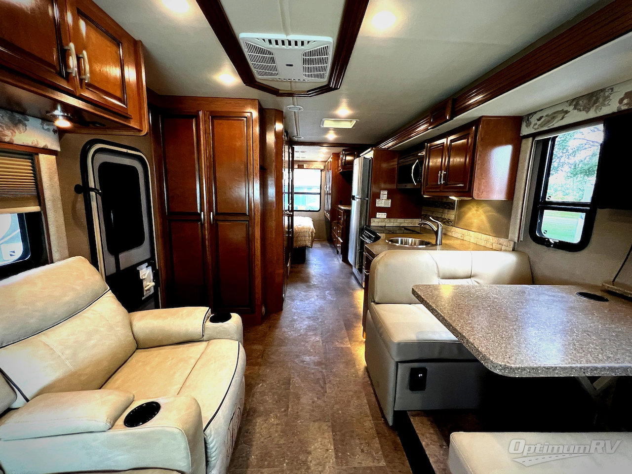2018 Holiday Rambler Admiral 30U Photo 6