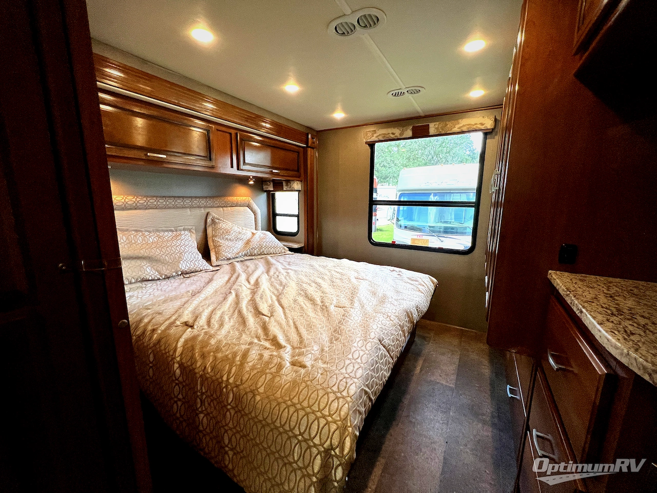 2018 Holiday Rambler Admiral 30U Photo 14