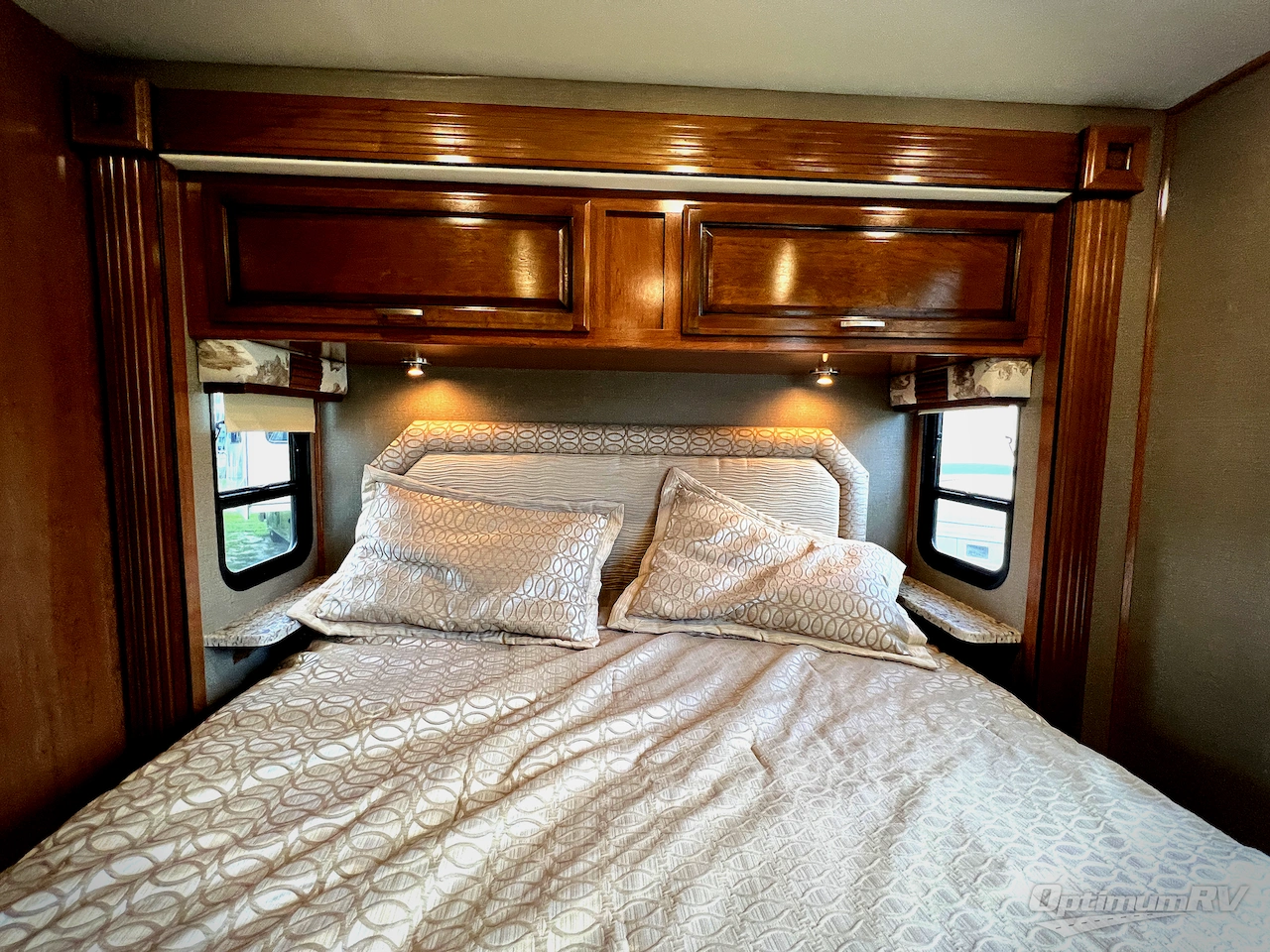 2018 Holiday Rambler Admiral 30U Photo 15