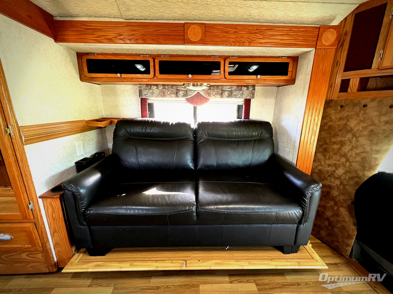 2004 Gulf Stream BT Cruiser 51250 Photo 8