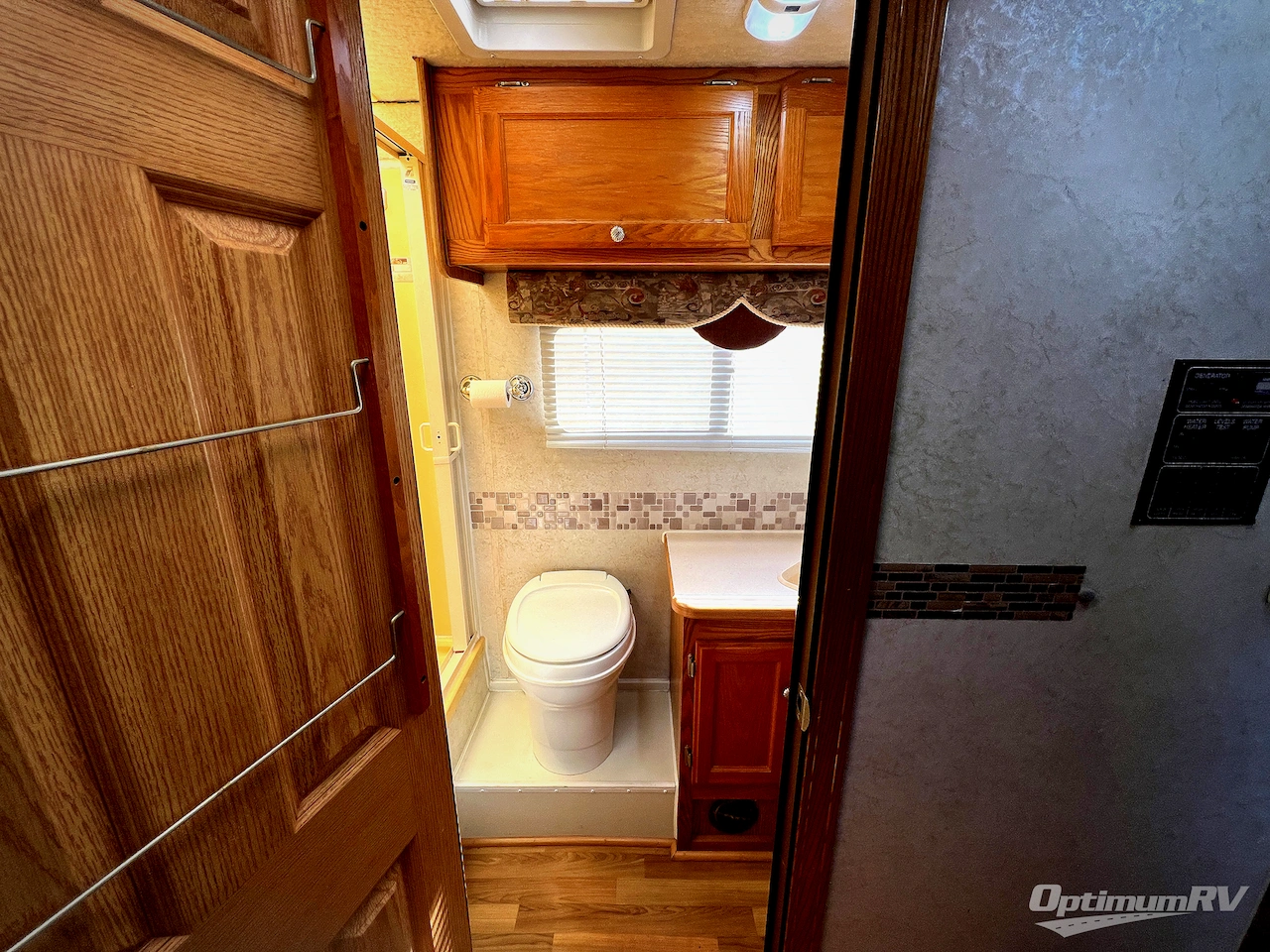 2004 Gulf Stream BT Cruiser 51250 Photo 17