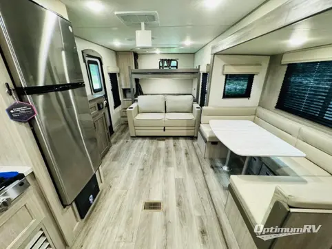2025 Coachmen Catalina Summit Series 8 271DBS RV Photo 2