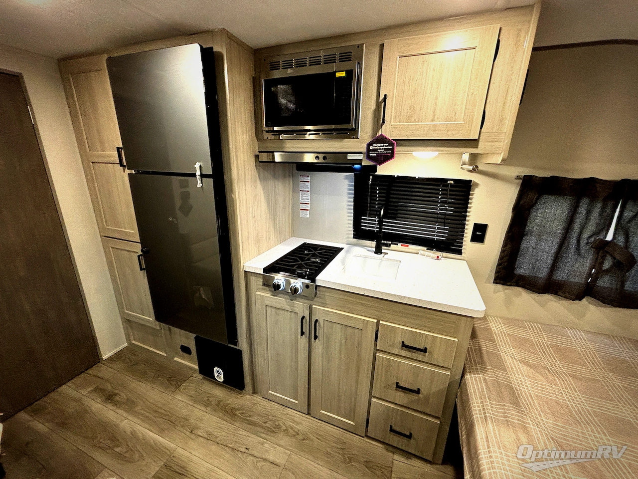 2026 Coachmen Catalina Summit Series 7 154RBX Photo 6