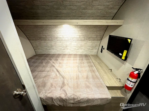 2026 Coachmen Catalina Summit Series 7 154RDX RV Photo 3