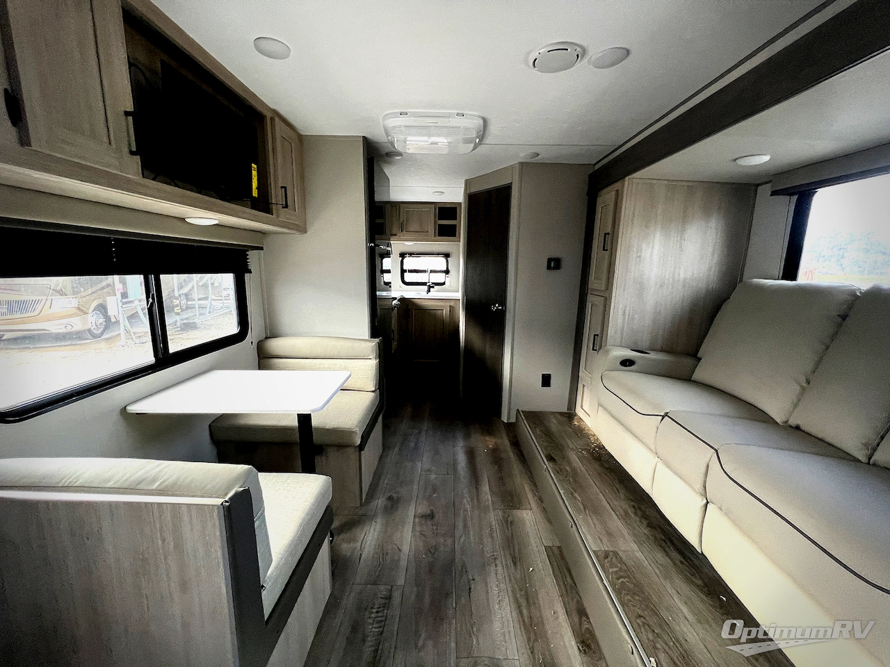 2026 Coachmen Catalina Summit Series 8 211BH Photo 4