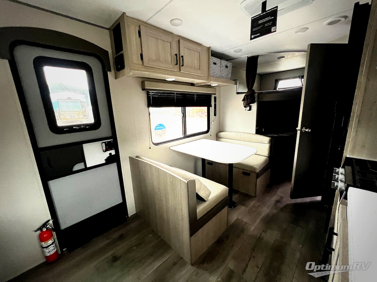 2026 Coachmen Catalina Summit Series 8 211BH Photo 7