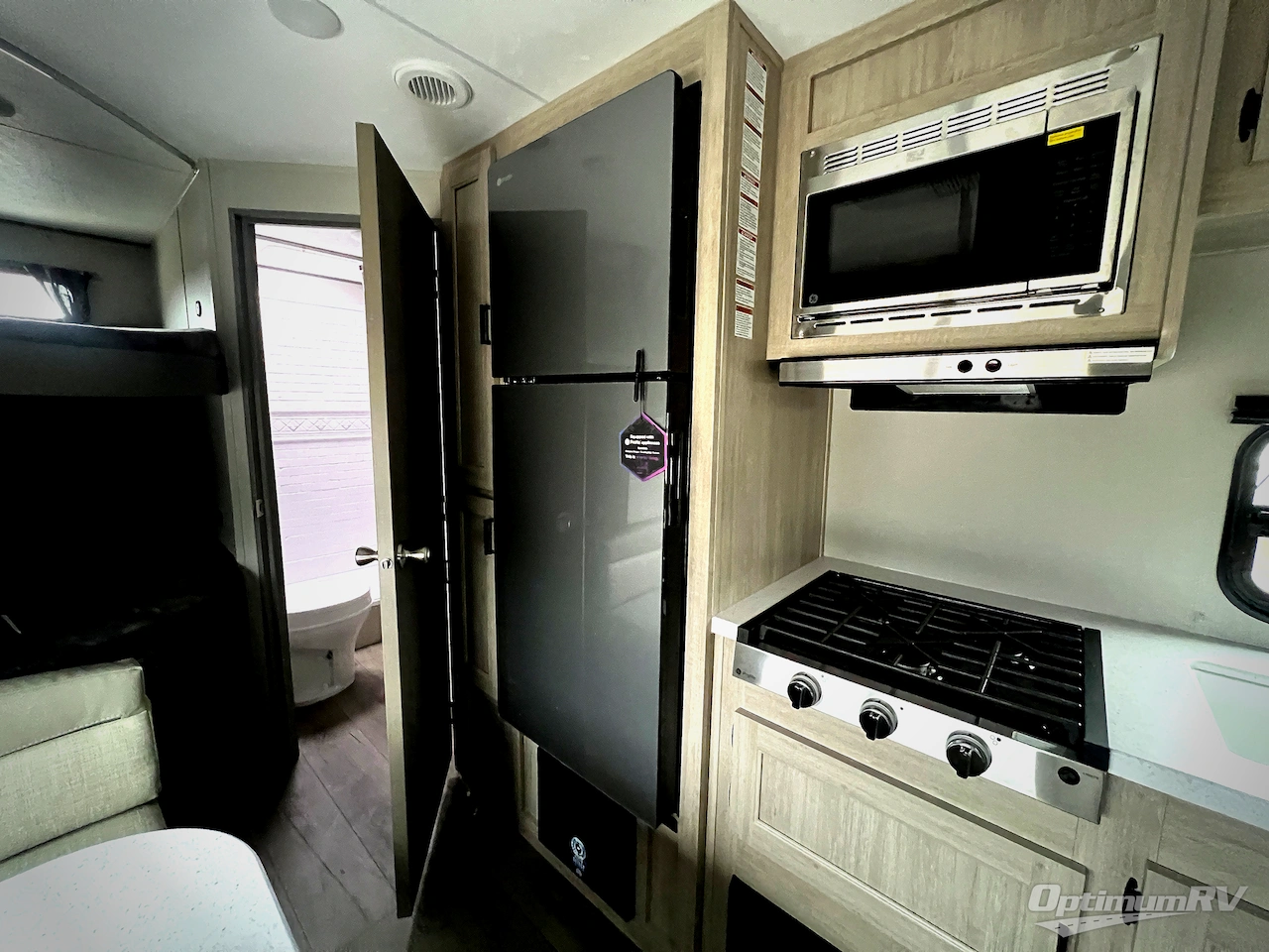 2026 Coachmen Catalina Summit Series 8 211BH Photo 12