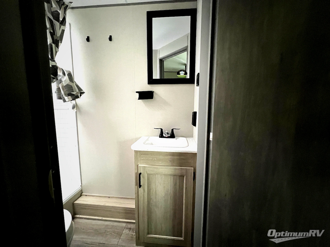 2026 Coachmen Catalina Summit Series 8 211BH Photo 15