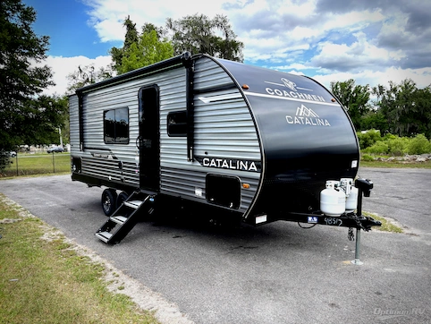 New 2026 Coachmen Catalina Summit Series 8 211BH Featured Photo