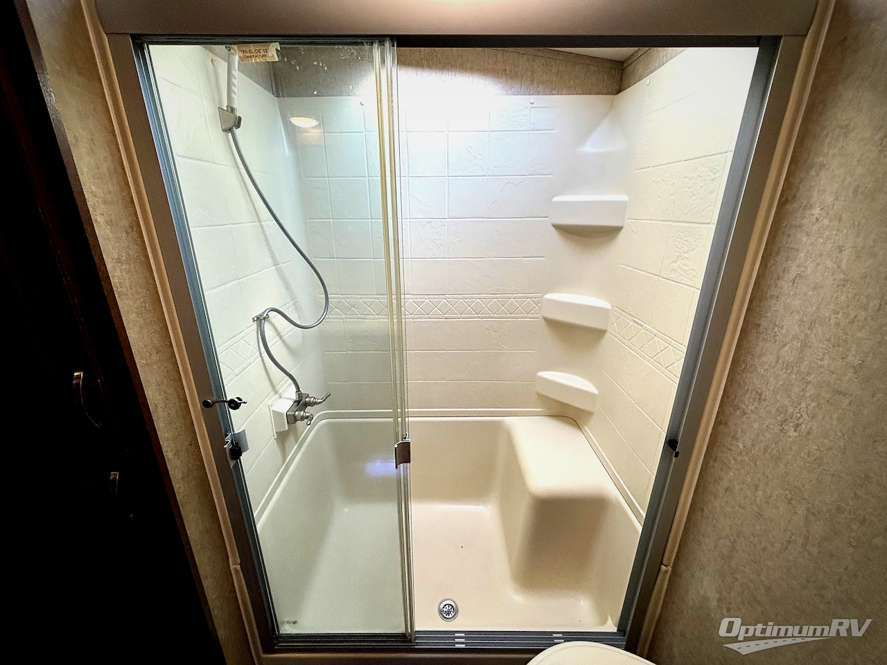 2018 Forest River Cedar Creek Silverback 35IK Photo 13