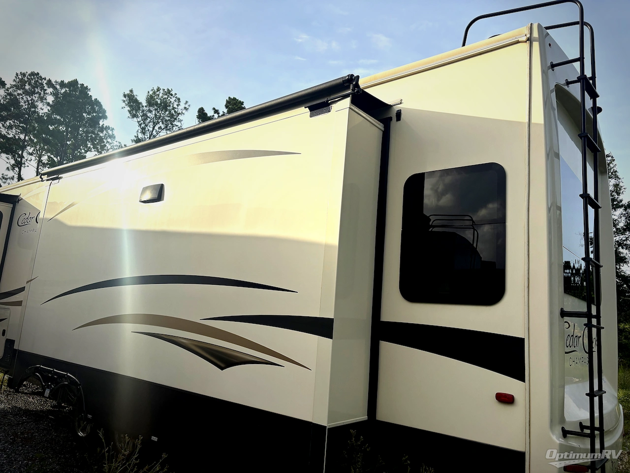 2020 Forest River Cedar Creek Champagne Edition 38EL Photo 3