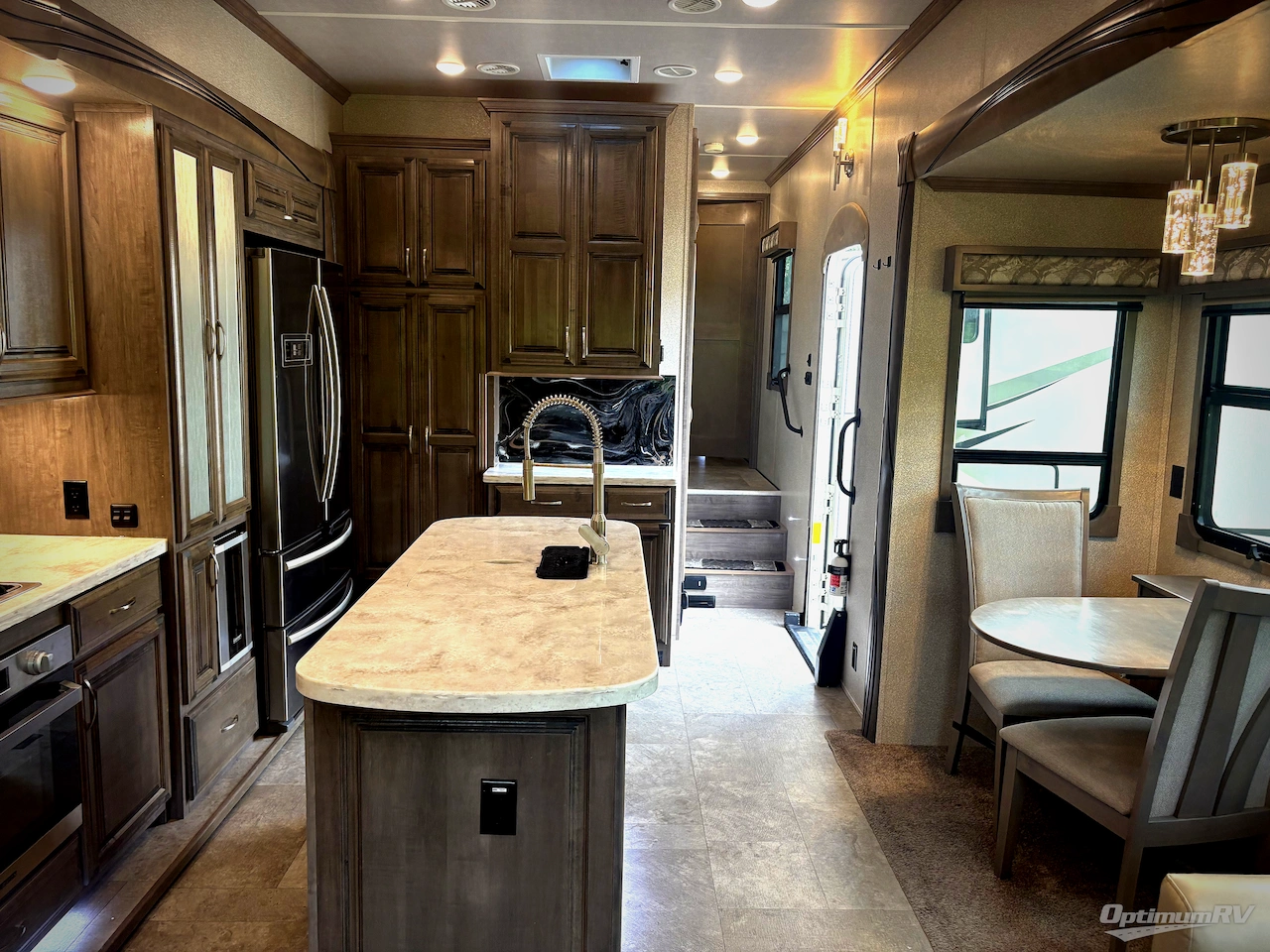 2020 Forest River Cedar Creek Champagne Edition 38EL Photo 7