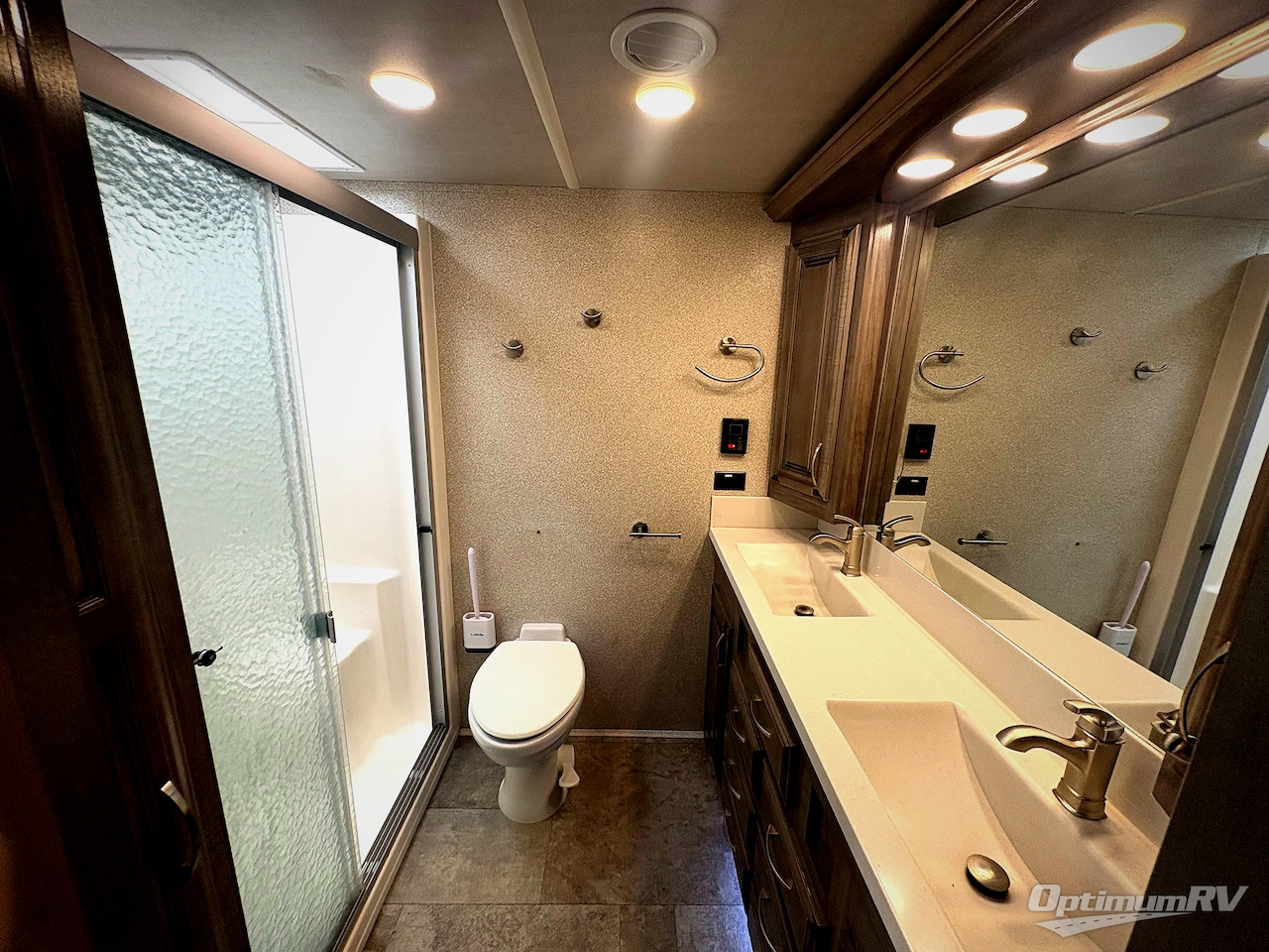 2020 Forest River Cedar Creek Champagne Edition 38EL Photo 13