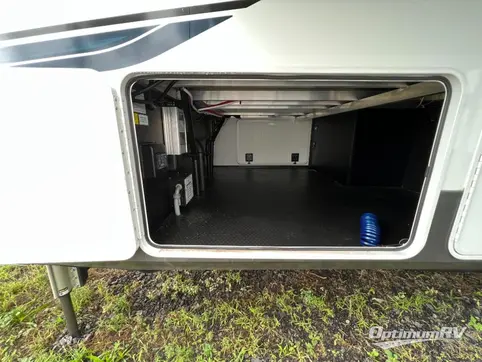 2024 Palomino Columbus 383FB RV Photo 4