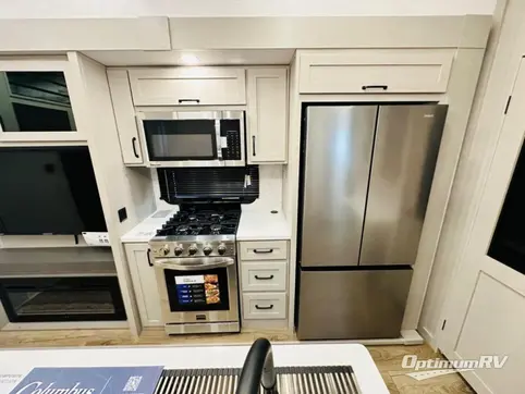 2025 Palomino Columbus 376DS RV Photo 3