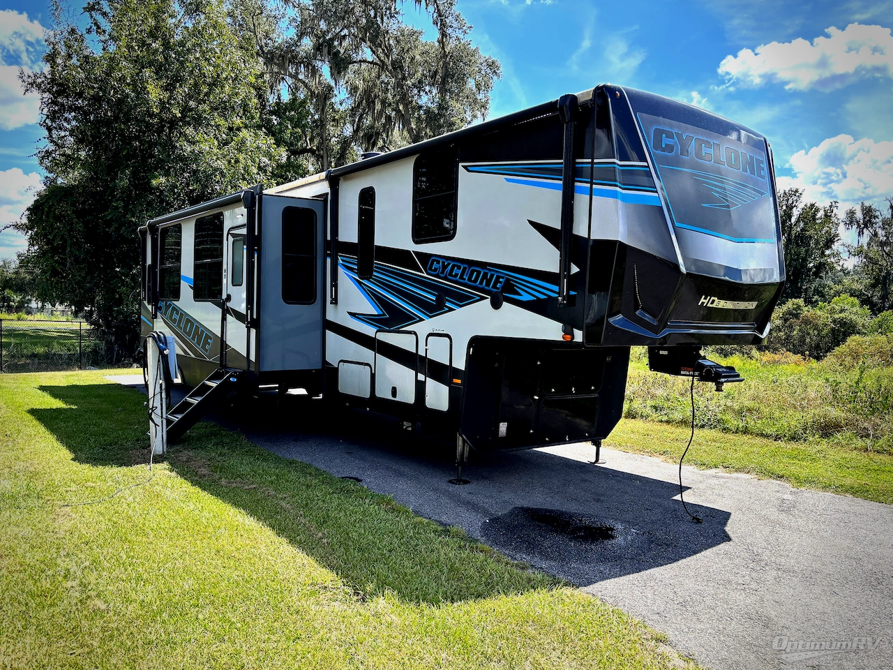 2025 Heartland Cyclone 4014C Photo 1