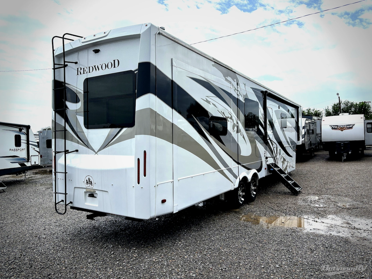 2020 Redwood Redwood 4001LK Photo 2
