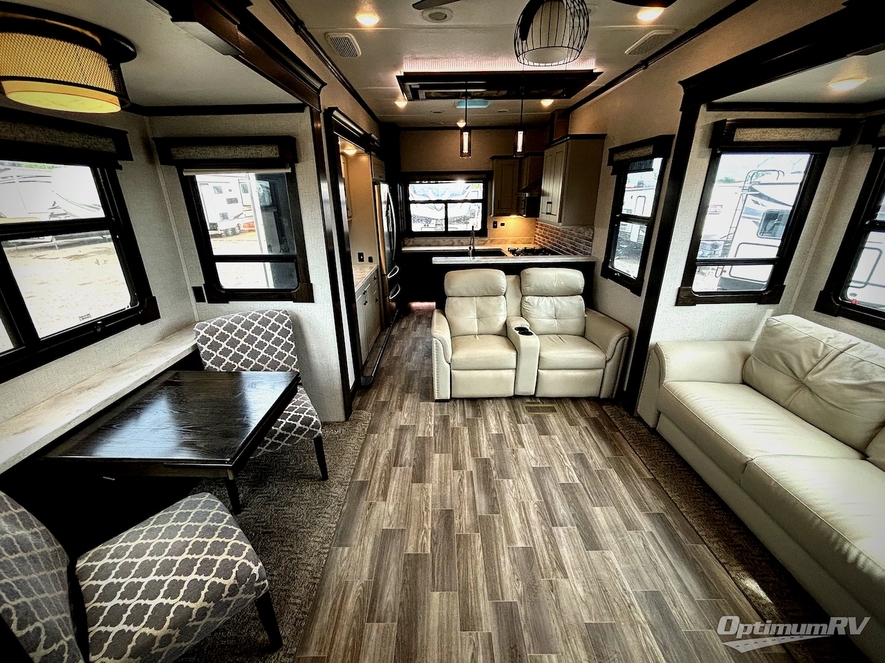 2020 Redwood Redwood 4001LK Photo 4
