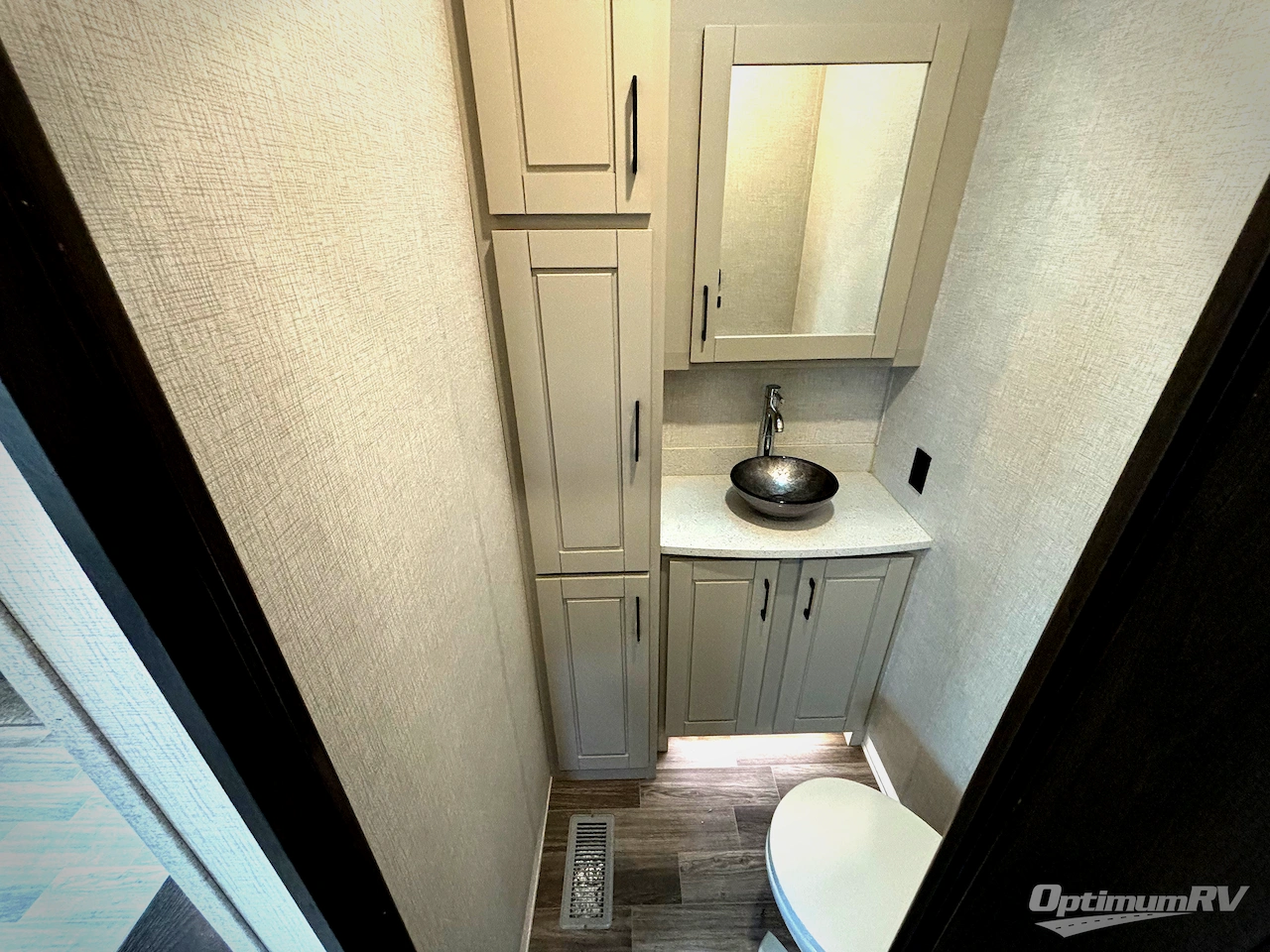 2020 Redwood Redwood 4001LK Photo 12