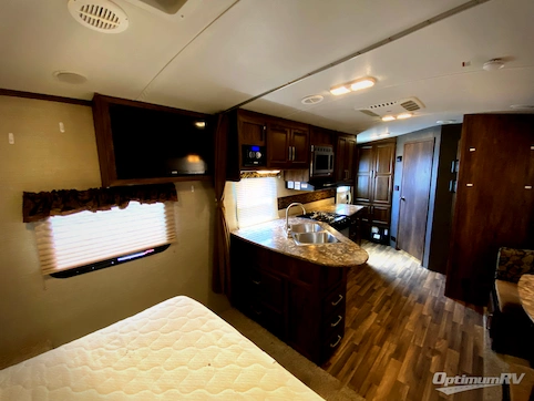 2016 Keystone Cougar X-Lite 21RBS RV Photo 2