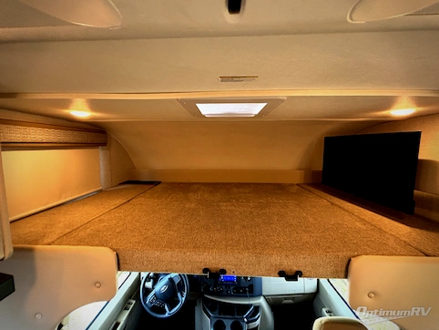 2026 Thor Chateau 19X RV Photo 3