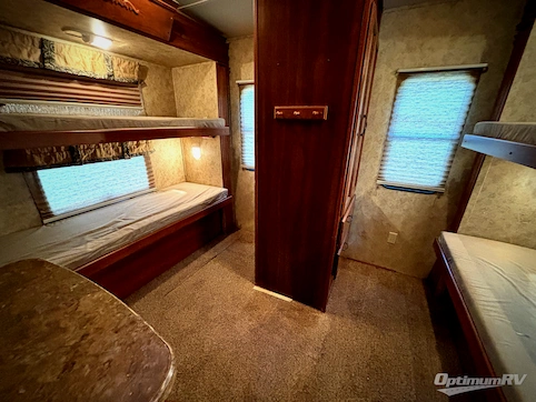 2011 Keystone Montana High Country 333DB RV Photo 4