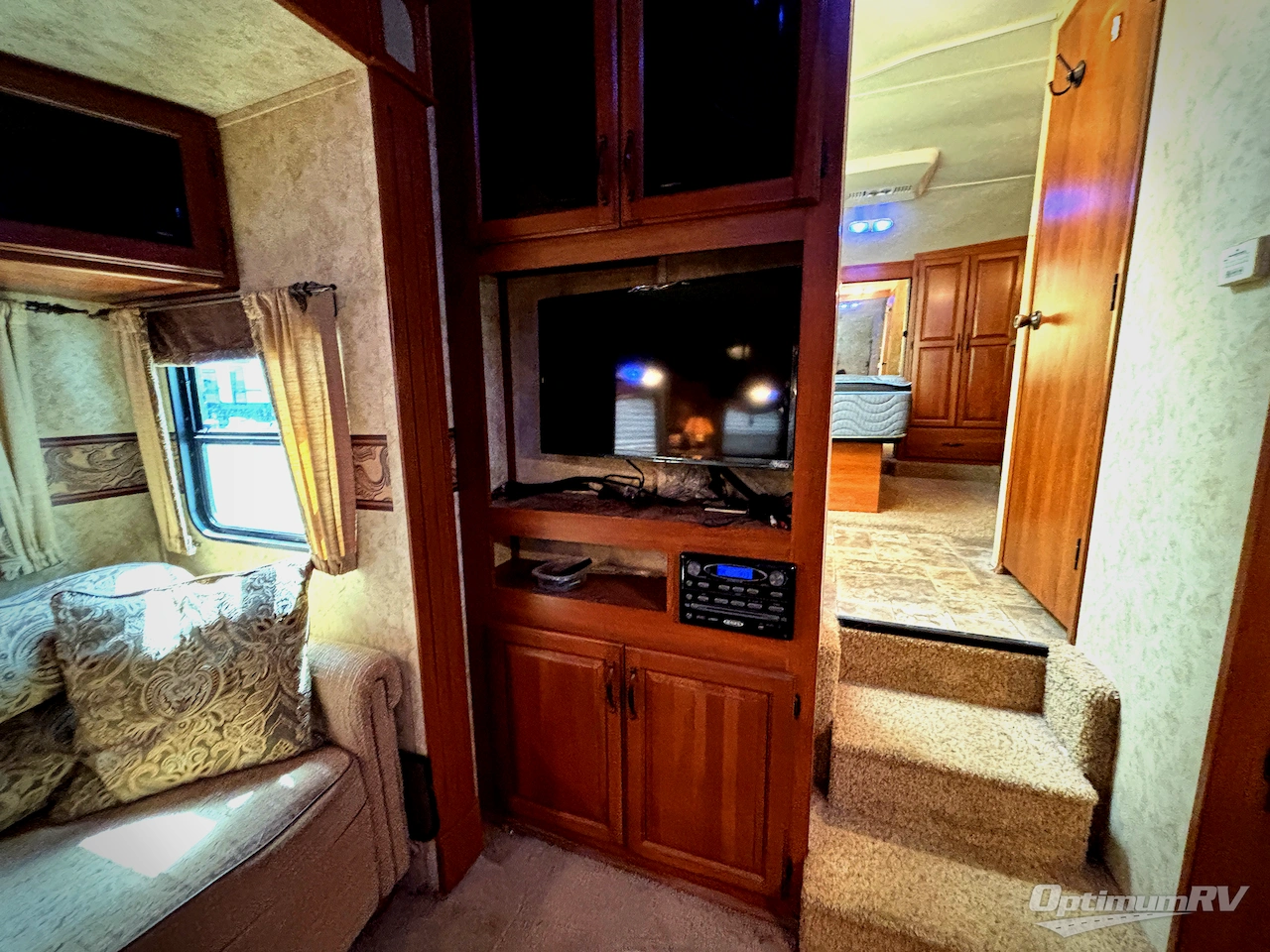 2011 Keystone Montana High Country 333DB Photo 15