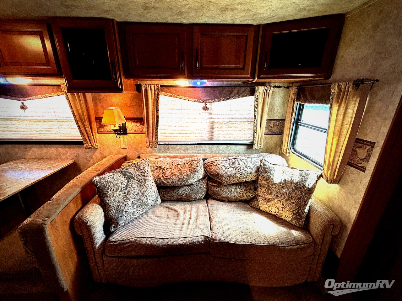 2011 Keystone Montana High Country 333DB Photo 16