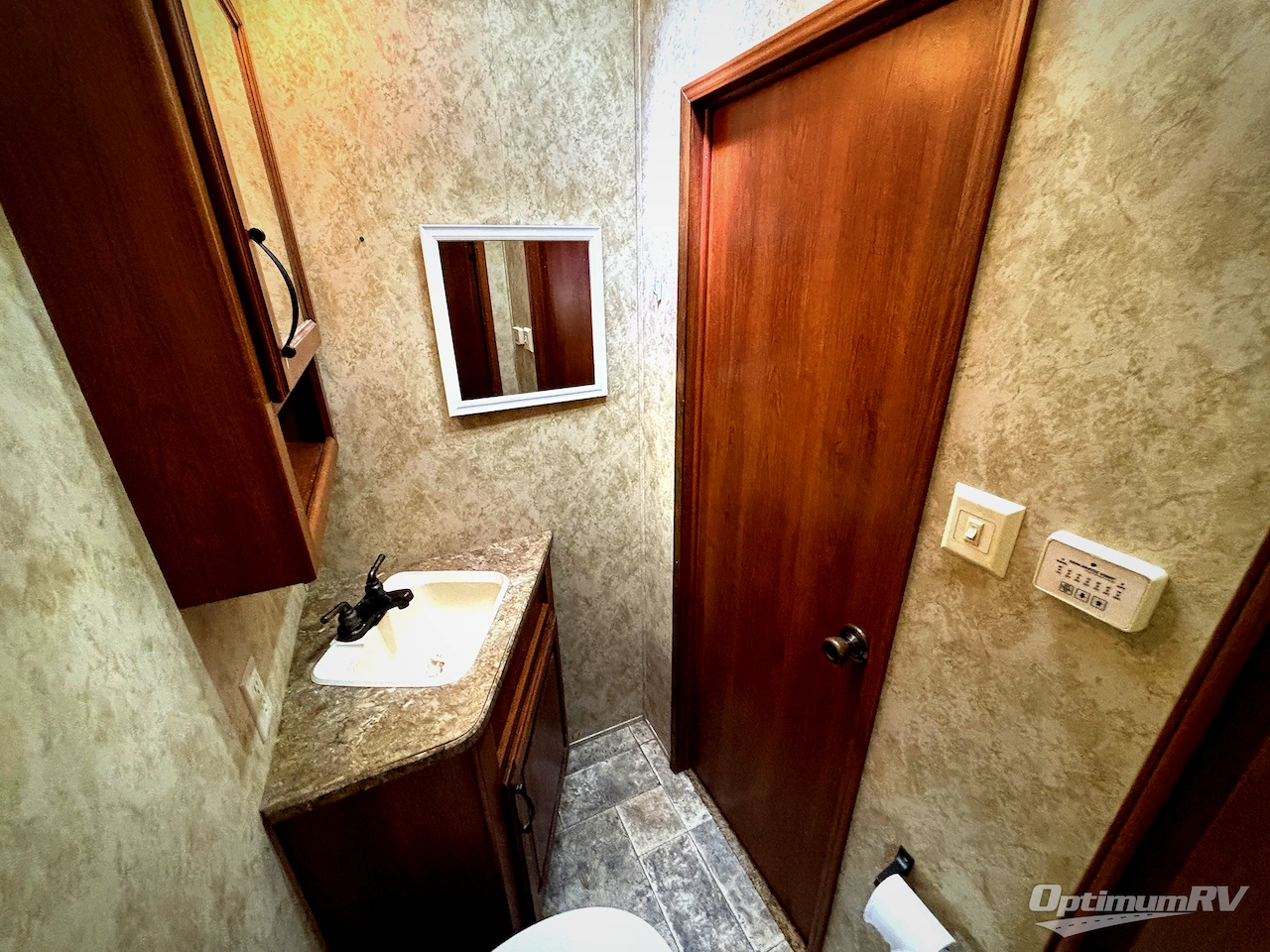 2011 Keystone Montana High Country 333DB Photo 18