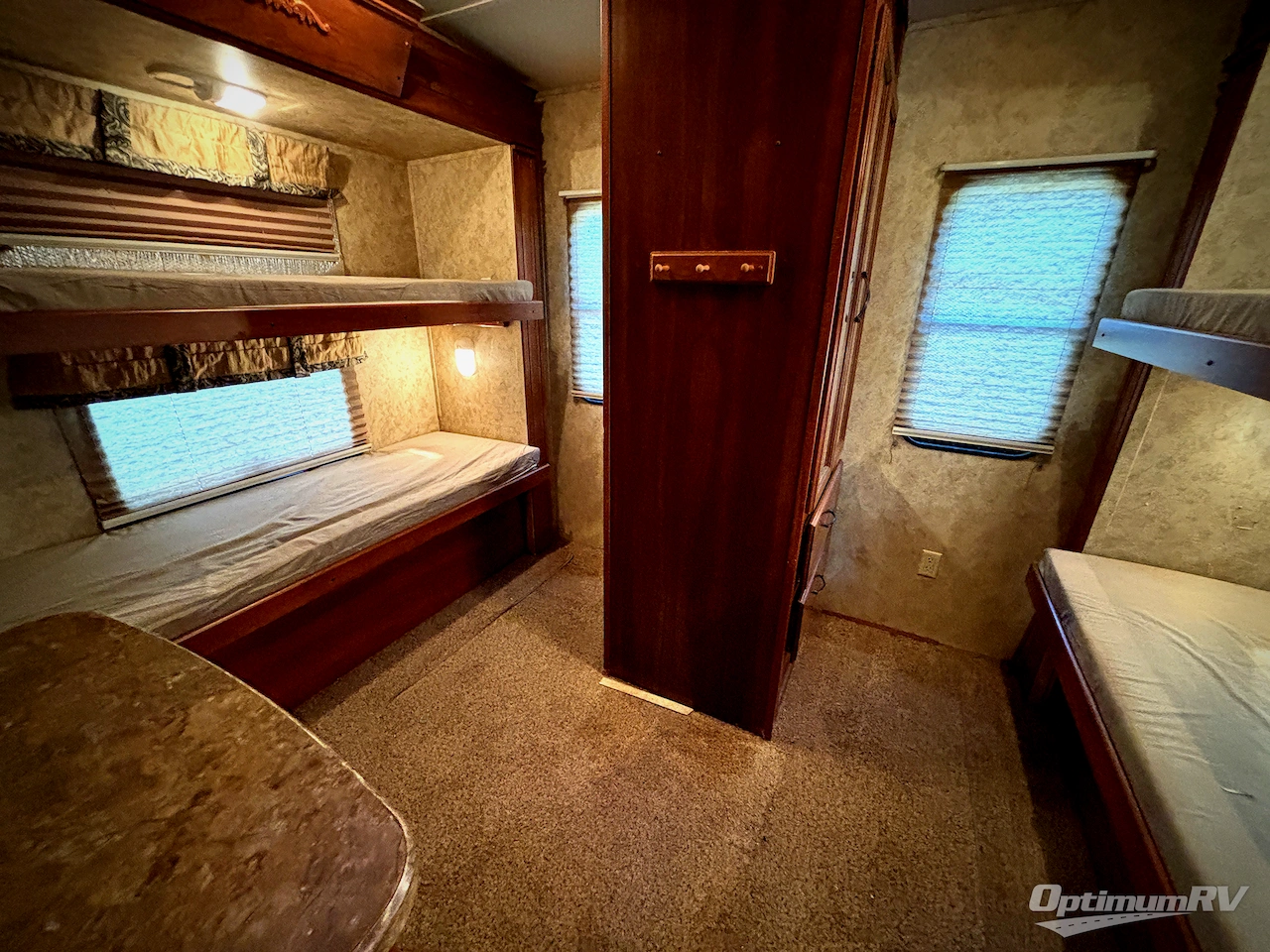 2011 Keystone Montana High Country 333DB Photo 19