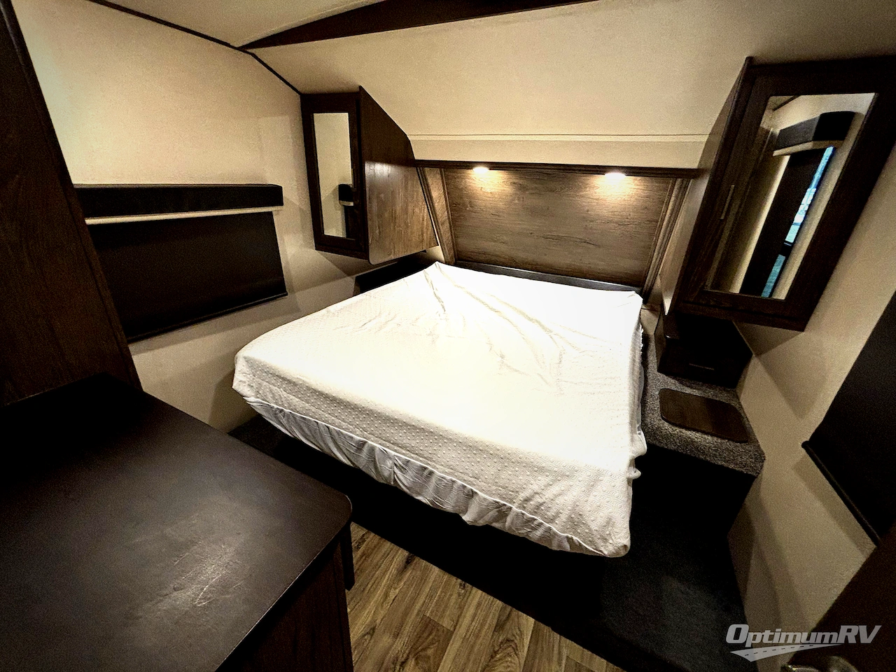 2018 Forest River Salem Hemisphere Lite 272RL Photo 8