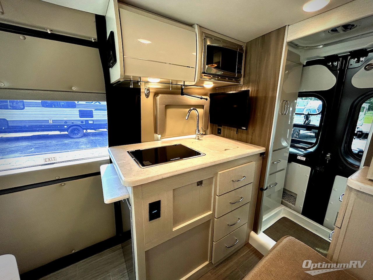 2023 Thor Rize 18M Photo 6