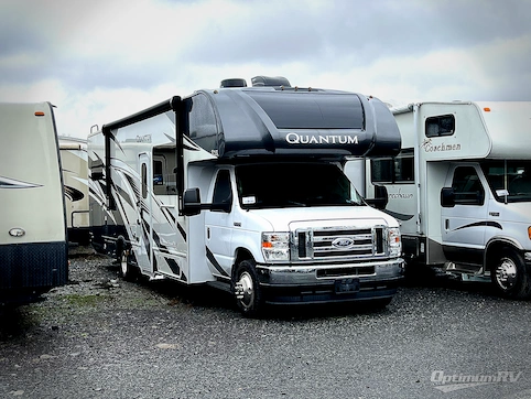 Used 2023 Thor Quantum LF31 E450-V8 Featured Photo