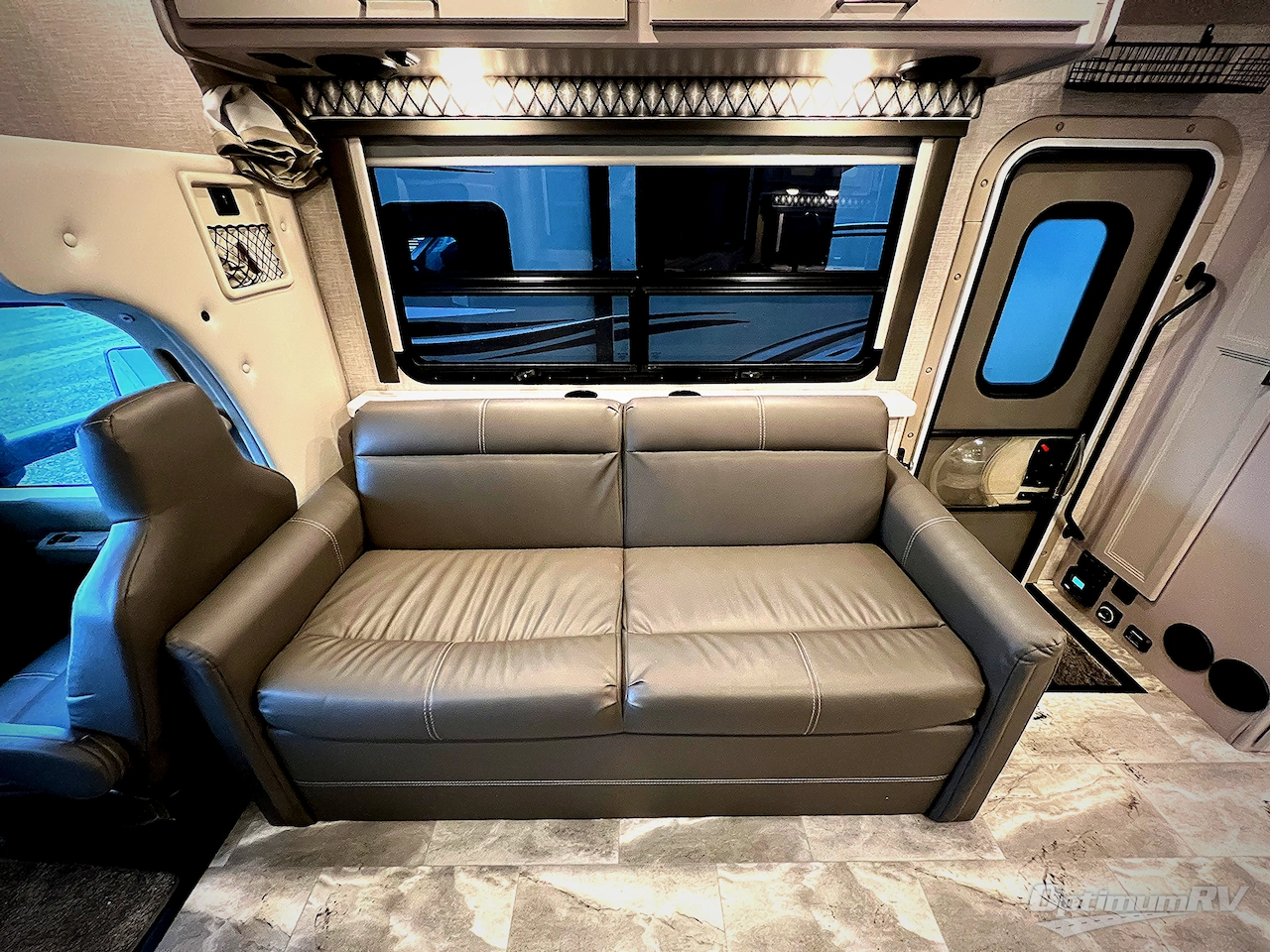 2023 Thor Quantum LF31 E450-V8 Photo 7