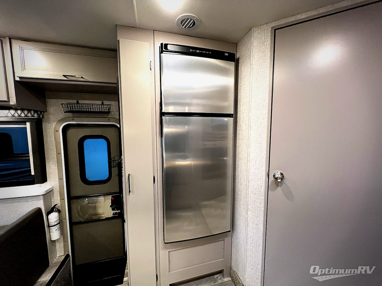 2023 Thor Quantum LF31 E450-V8 Photo 15