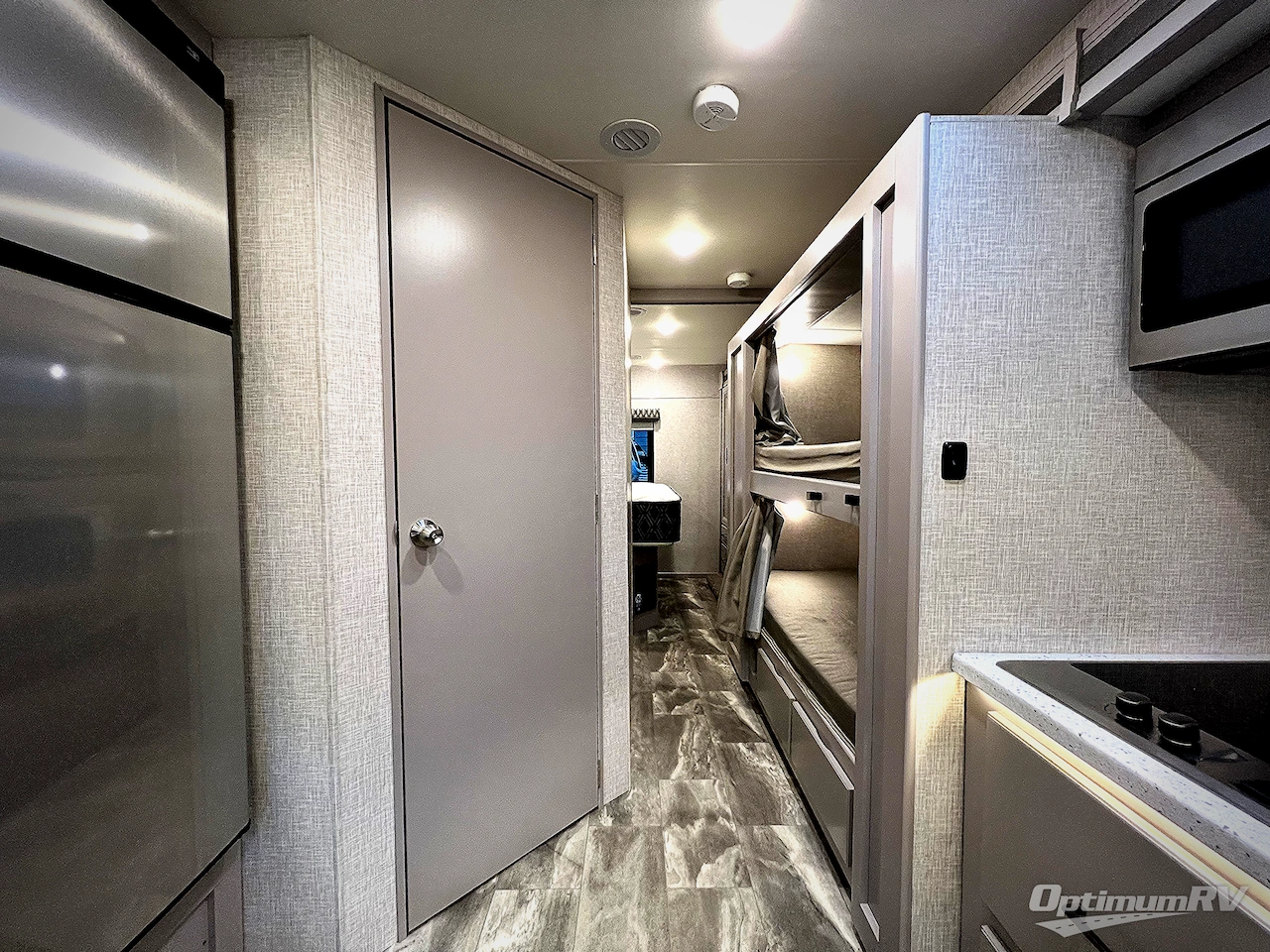 2023 Thor Quantum LF31 E450-V8 Photo 16