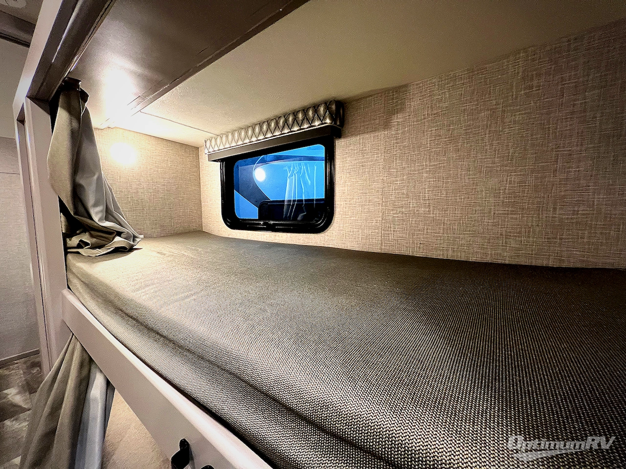 2023 Thor Quantum LF31 E450-V8 Photo 18