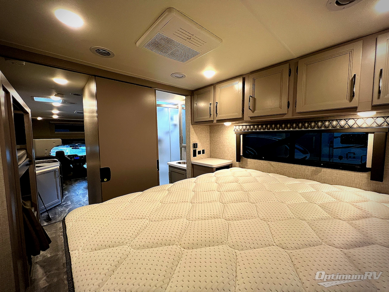 2023 Thor Quantum LF31 E450-V8 Photo 24