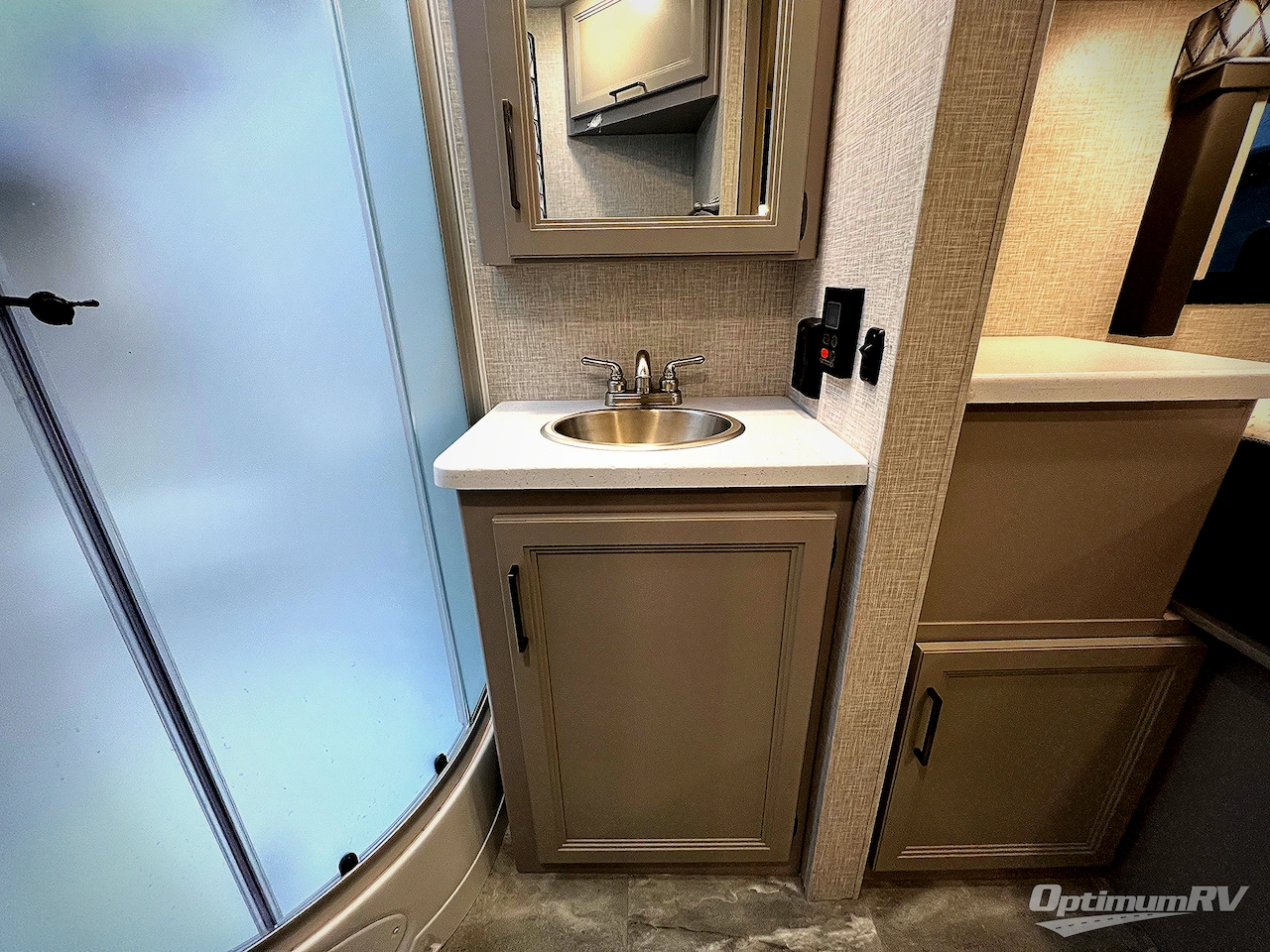 2023 Thor Quantum LF31 E450-V8 Photo 27