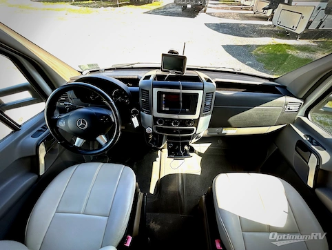 2018 Thor Gemini 24LP RV Photo 2