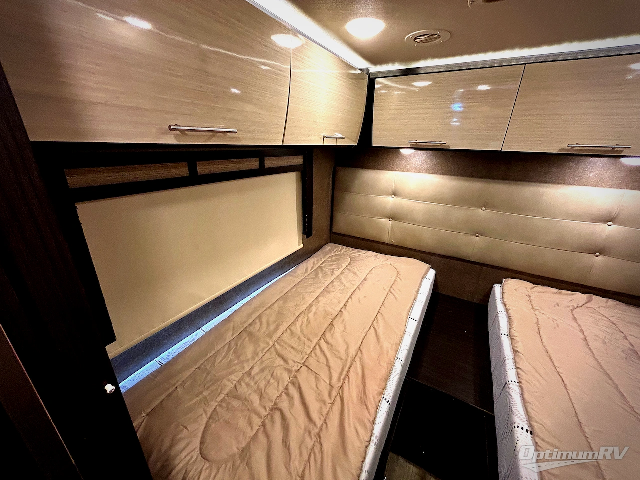 2018 Thor Gemini 24LP Photo 15