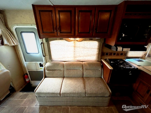 2011 Forest River Sunseeker 2690S RV Photo 3
