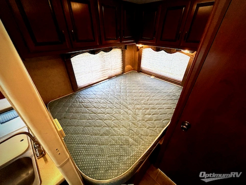2011 Forest River Sunseeker 2690S RV Photo 4