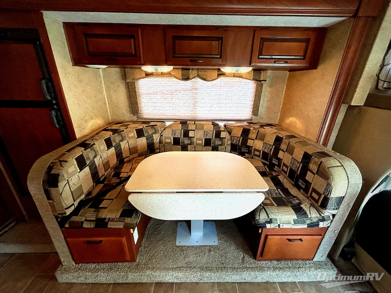 2011 Forest River Sunseeker 2690S Photo 15