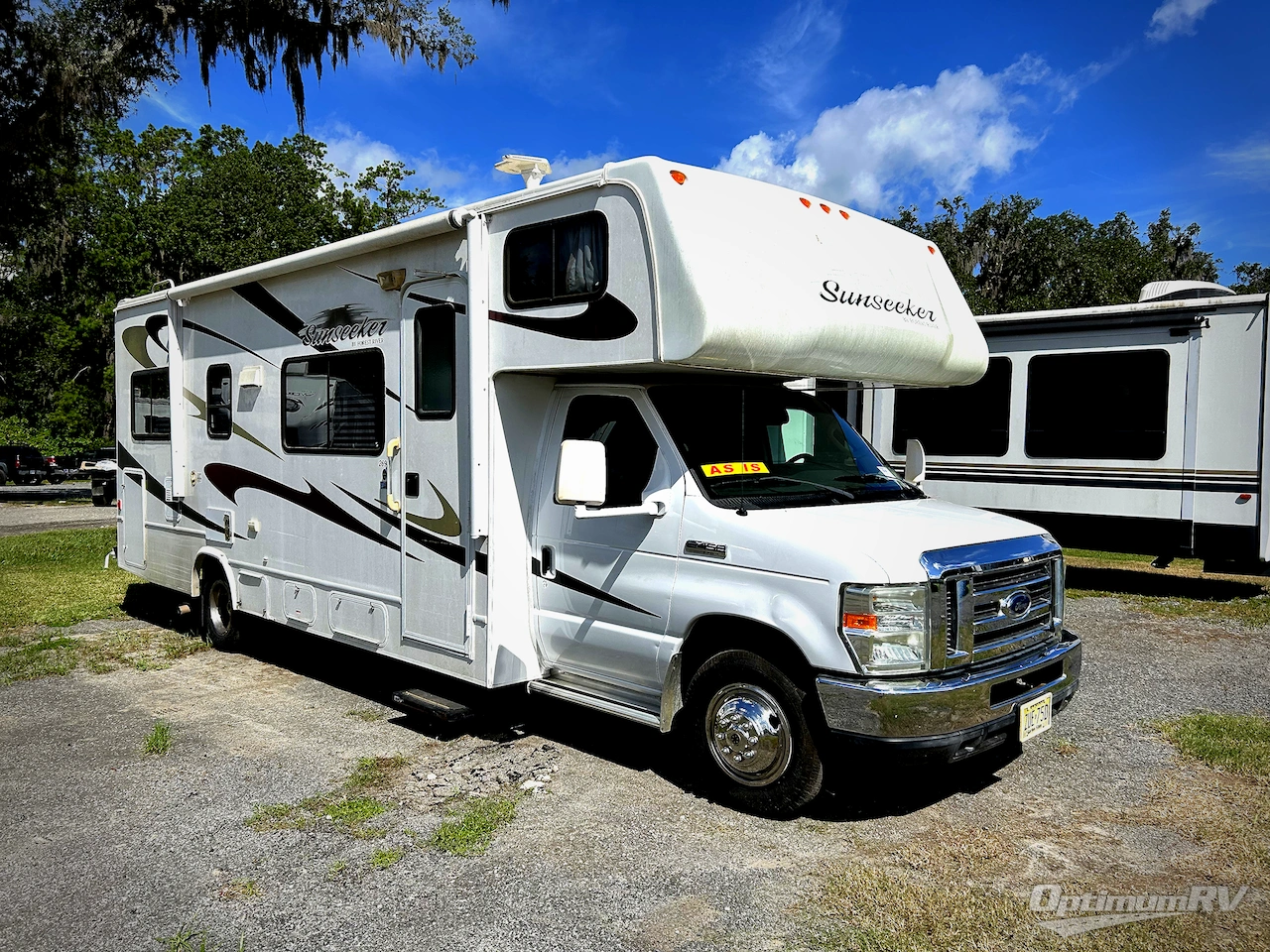 2011 Forest River Sunseeker 2690S Photo 1