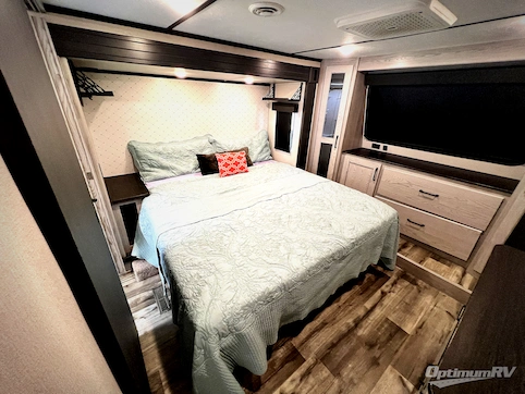 2022 Keystone Montana High Country 295RL RV Photo 3